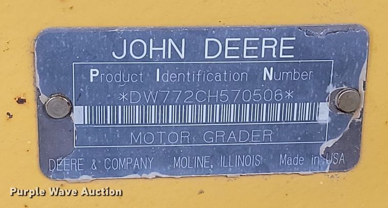 image for item NZ9852 1999 John Deere 772CH motor grader