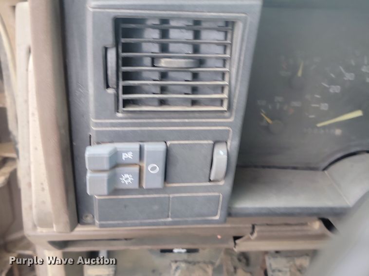 image for item NZ9853 1992 Chevrolet  2500 Ext. Cab utility bed pickup truck