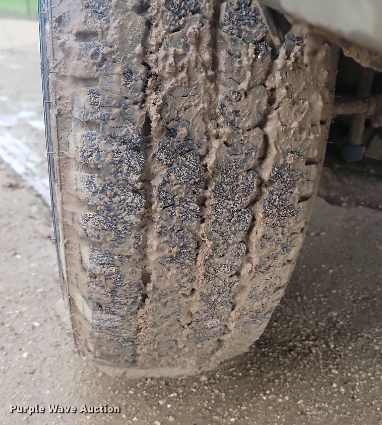 image for item NZ9853 1992 Chevrolet  2500 Ext. Cab utility bed pickup truck