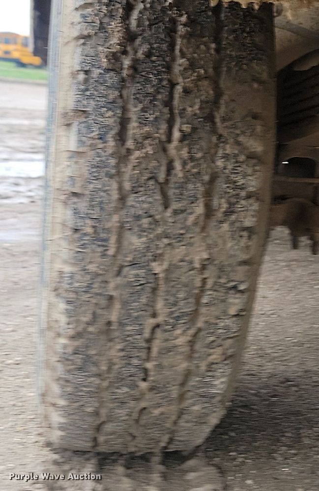 image for item NZ9853 1992 Chevrolet  2500 Ext. Cab utility bed pickup truck