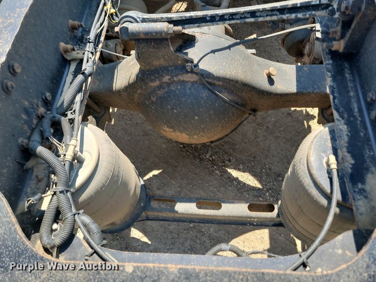 image for item NZ9868 2007 Mack Vision CXN613 semi truck