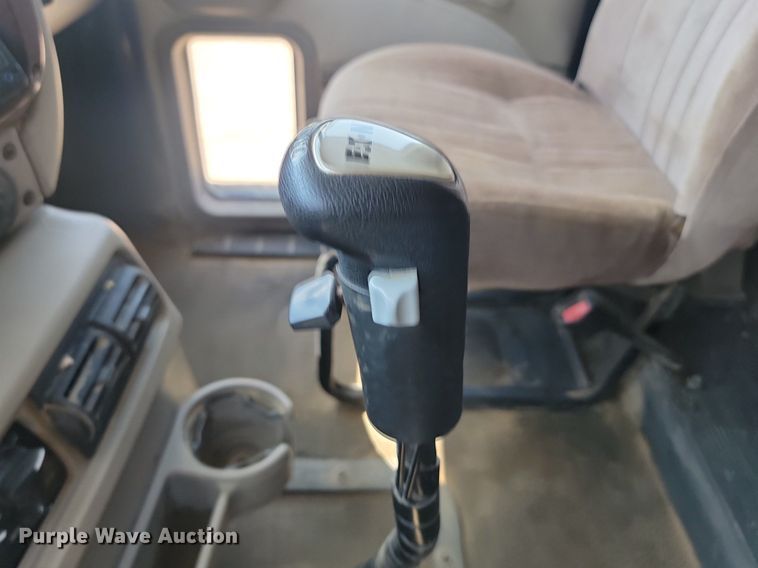 image for item NZ9868 2007 Mack Vision CXN613 semi truck