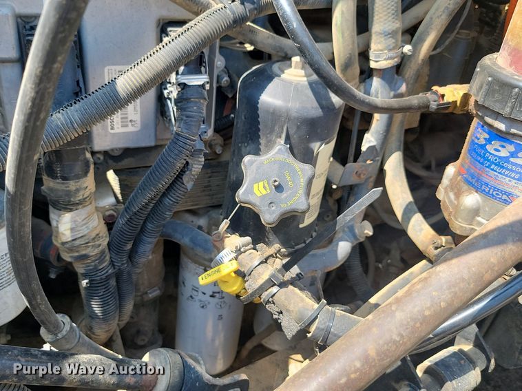 image for item NZ9868 2007 Mack Vision CXN613 semi truck