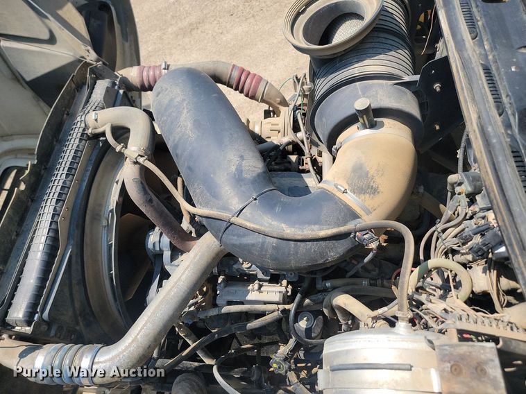 image for item NZ9868 2007 Mack Vision CXN613 semi truck