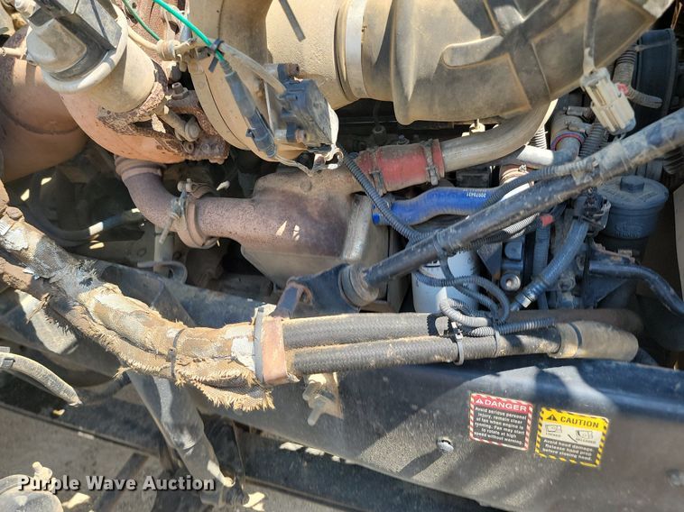 image for item NZ9868 2007 Mack Vision CXN613 semi truck