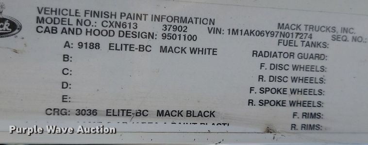 image for item NZ9868 2007 Mack Vision CXN613 semi truck
