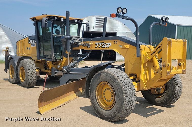 image for item NZ9869 2013 John Deere 772GP motor grader