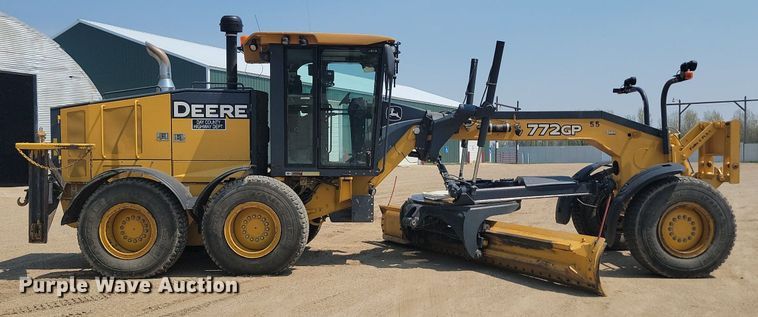 image for item NZ9869 2013 John Deere 772GP motor grader