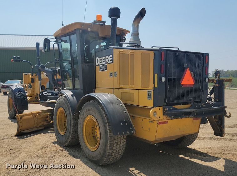 image for item NZ9869 2013 John Deere 772GP motor grader