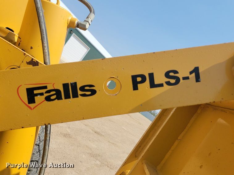 image for item NZ9869 2013 John Deere 772GP motor grader