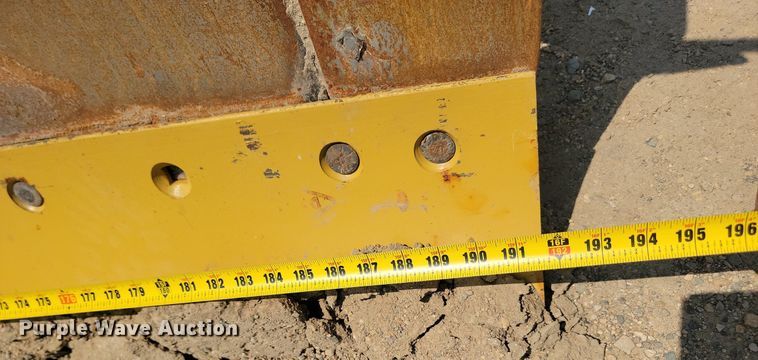 image for item NZ9869 2013 John Deere 772GP motor grader