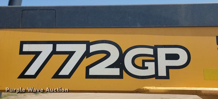 image for item NZ9869 2013 John Deere 772GP motor grader