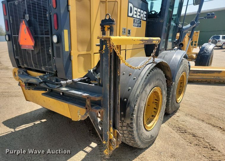 image for item NZ9869 2013 John Deere 772GP motor grader