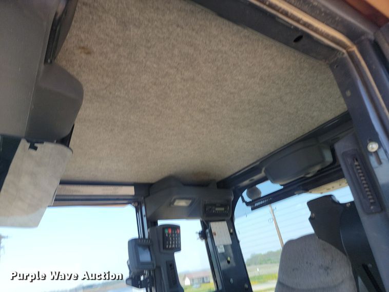 image for item NZ9869 2013 John Deere 772GP motor grader