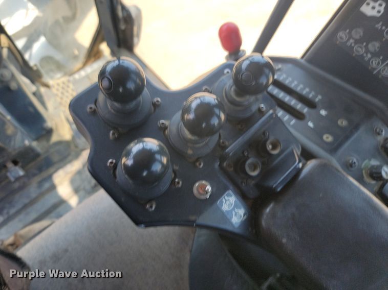 image for item NZ9869 2013 John Deere 772GP motor grader