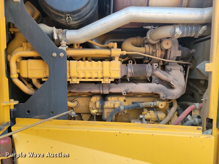 image for item NZ9869 2013 John Deere 772GP motor grader