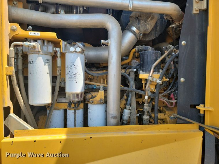 image for item NZ9869 2013 John Deere 772GP motor grader