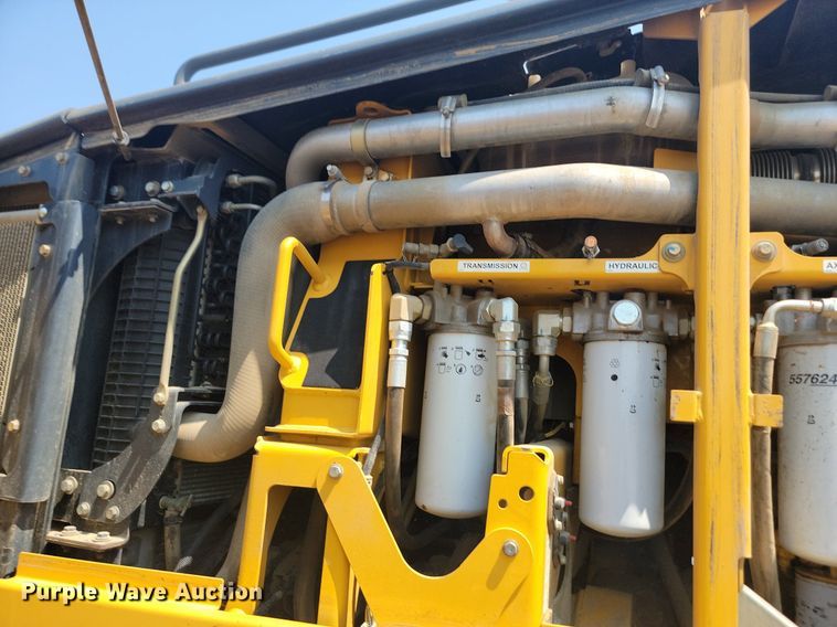 image for item NZ9869 2013 John Deere 772GP motor grader