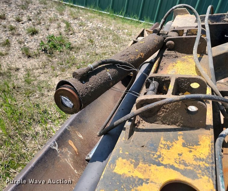 image for item NZ9869 2013 John Deere 772GP motor grader