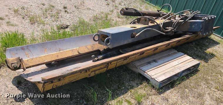 image for item NZ9869 2013 John Deere 772GP motor grader