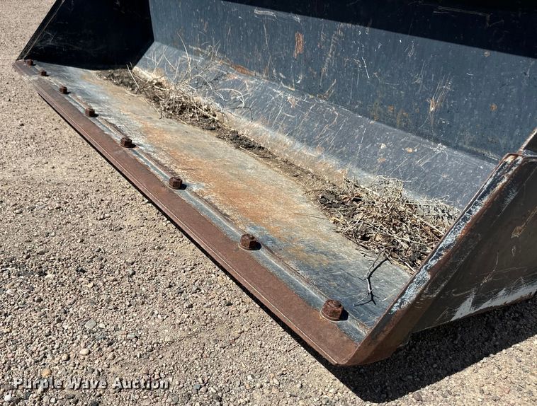 image for item OI9078 New Holland TL90 tractor