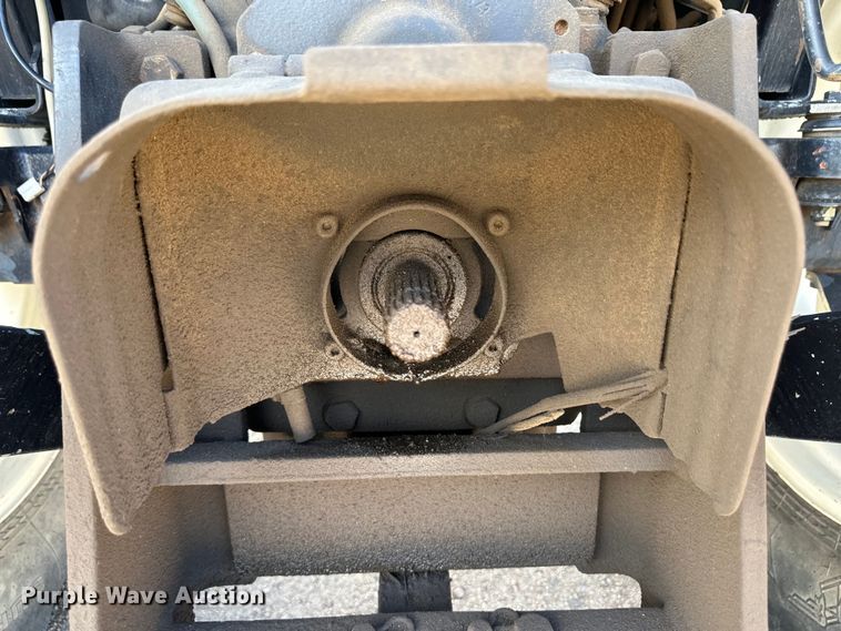 image for item OI9078 New Holland TL90 tractor