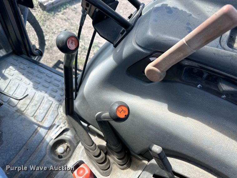 image for item OI9078 New Holland TL90 tractor