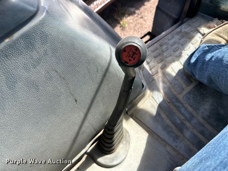 image for item OI9078 New Holland TL90 tractor