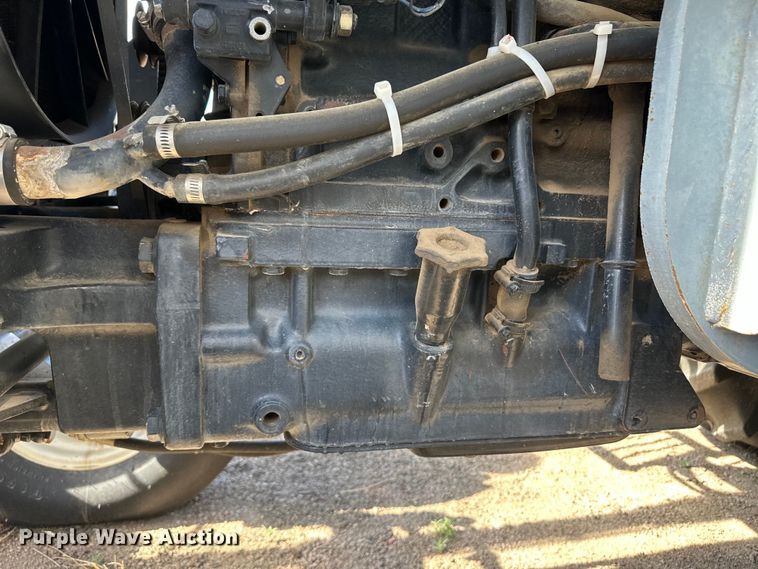 image for item OI9078 New Holland TL90 tractor