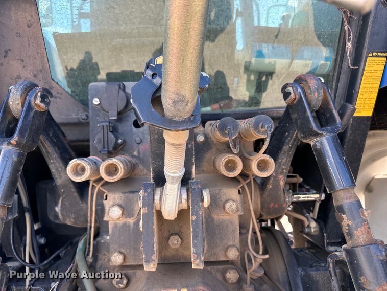 image for item OI9078 New Holland TL90 tractor