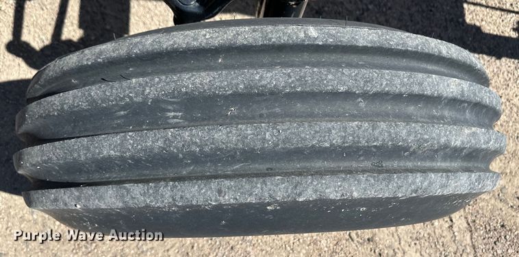 image for item OI9078 New Holland TL90 tractor