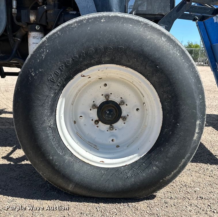 image for item OI9078 New Holland TL90 tractor