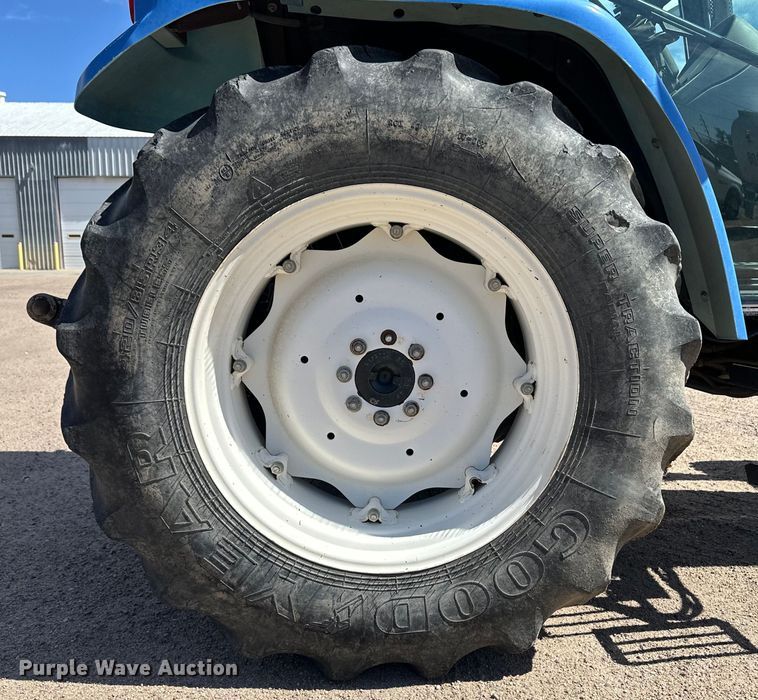 image for item OI9078 New Holland TL90 tractor