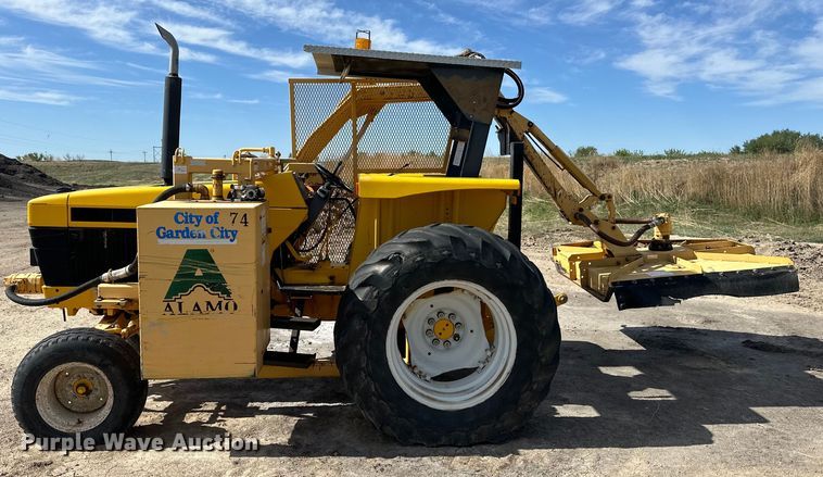 image for item OI9079 Ford Alamo tractor