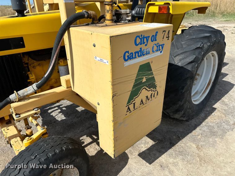 image for item OI9079 Ford Alamo tractor