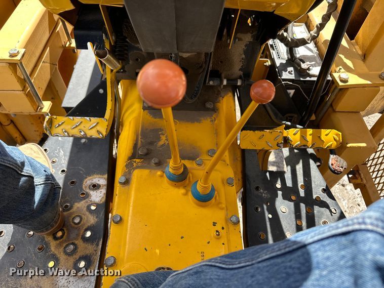 image for item OI9079 Ford Alamo tractor