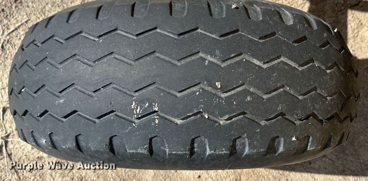 image for item OI9079 Ford Alamo tractor