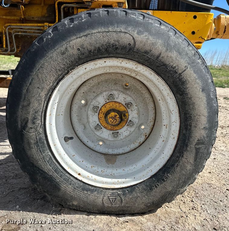 image for item OI9079 Ford Alamo tractor