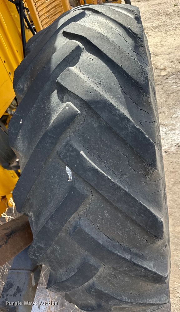 image for item OI9079 Ford Alamo tractor