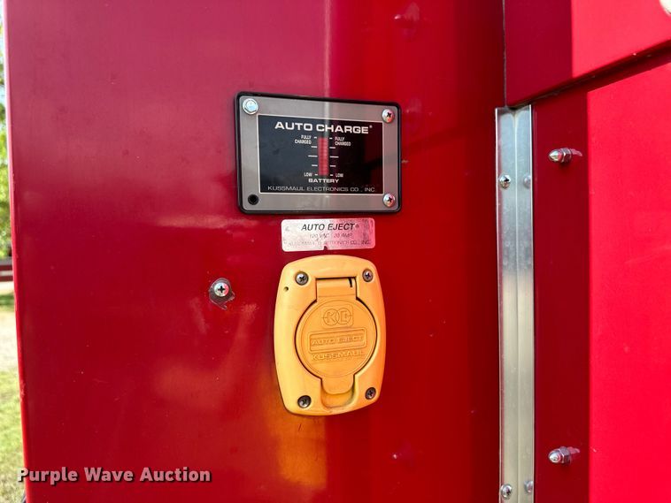 image for item OI9108 1995 Pierce pumper fire truck