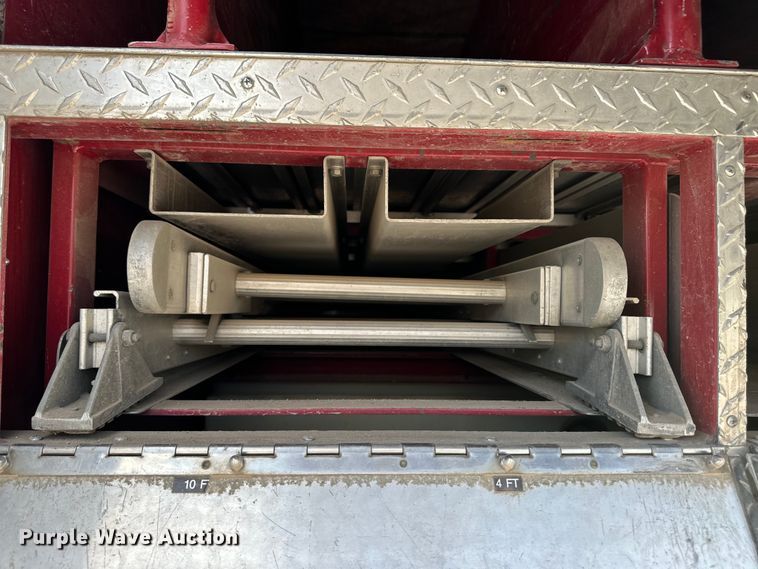 image for item OI9108 1995 Pierce pumper fire truck