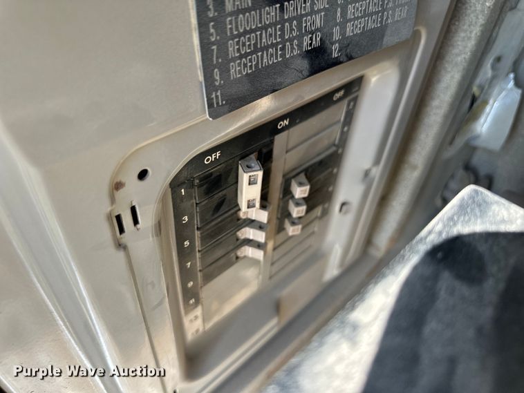 image for item OI9108 1995 Pierce pumper fire truck