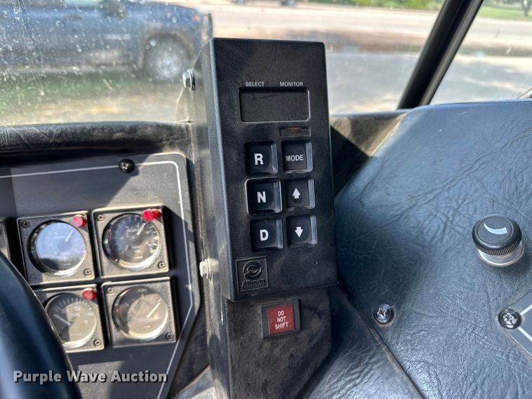 image for item OI9108 1995 Pierce pumper fire truck