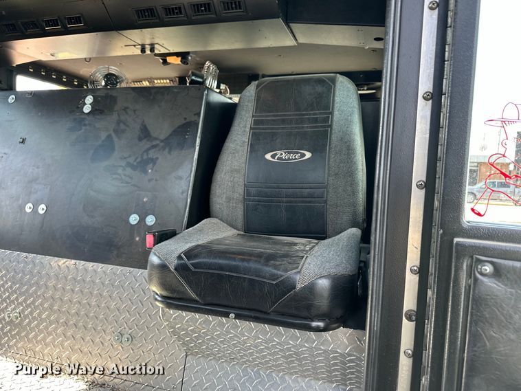 image for item OI9108 1995 Pierce pumper fire truck