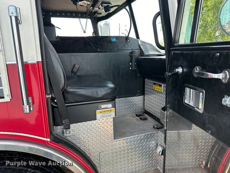 image for item OI9108 1995 Pierce pumper fire truck