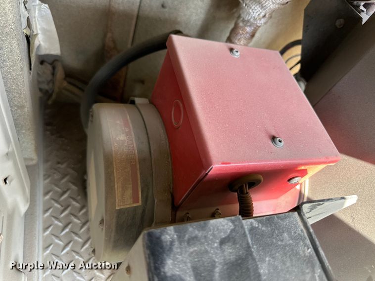 image for item OI9108 1995 Pierce pumper fire truck