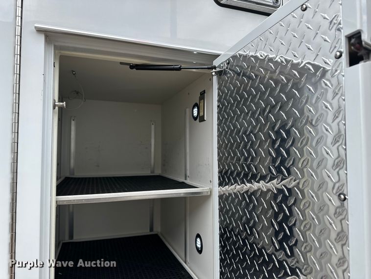 image for item OI9496 2016 Ford E450 ambulance