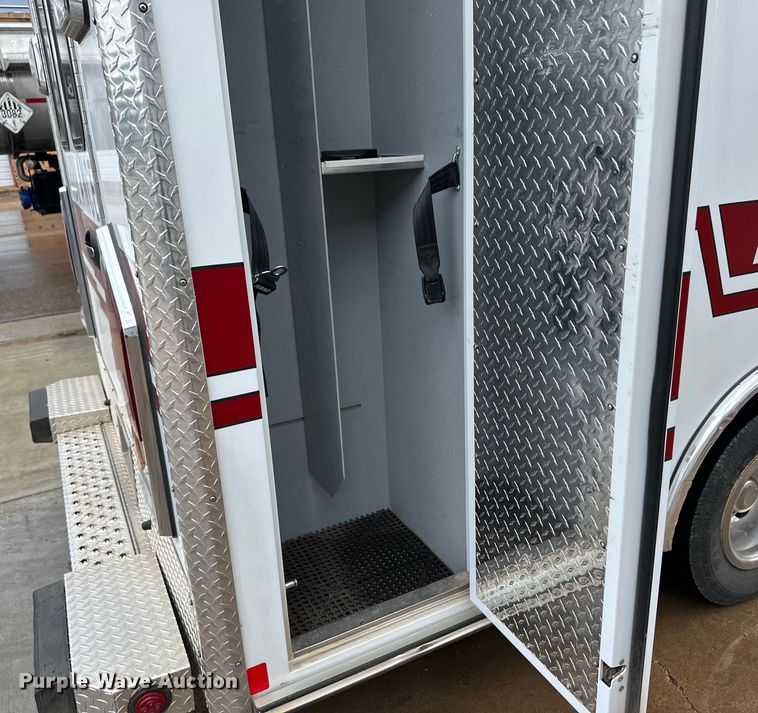 image for item OI9496 2016 Ford E450 ambulance