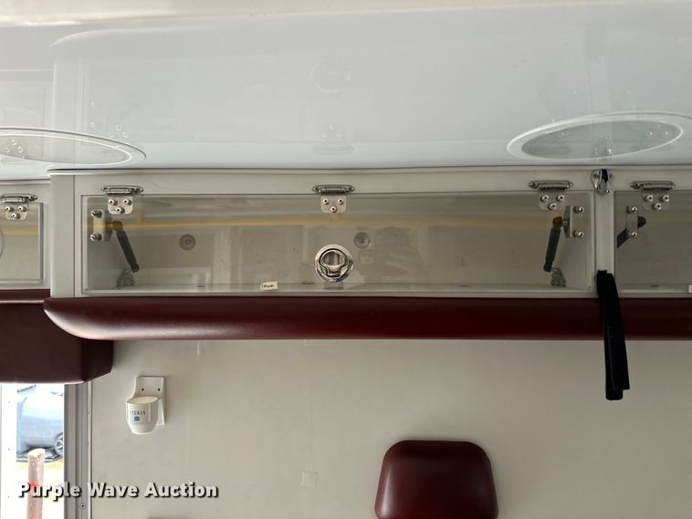 image for item OI9496 2016 Ford E450 ambulance