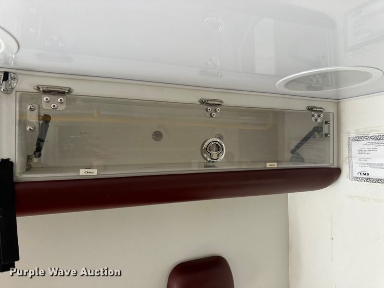 image for item OI9496 2016 Ford E450 ambulance